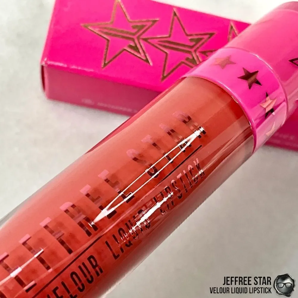 JEFFREE STAR VELOUR LIQUID LIPSTICK IN MYSTERY COLOR YAK FULL PIGMENT LIP COLOR